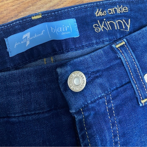 7 For All Mankind | EUC size 26 b(air) denim - Picture 3 of 6